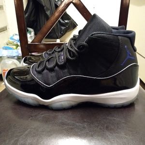 Air jordan 11 space jam size 11  no box. UA